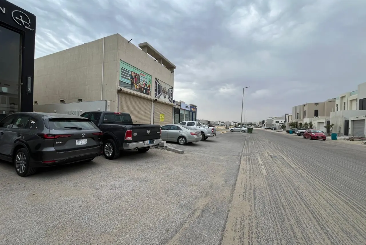 محل تجاري للايجار في الخبر